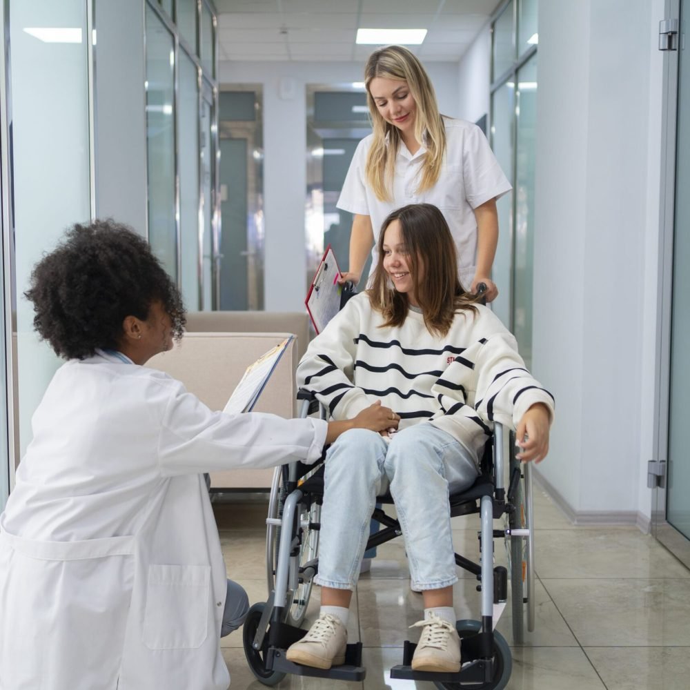 front-view-female-doctors-patient-min